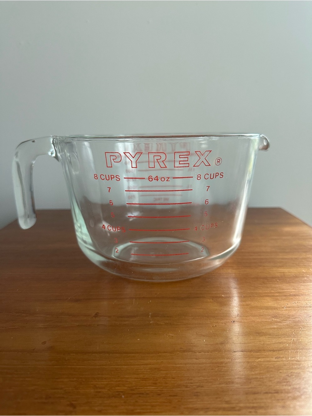 Vintage 2Litre / 8 cup PYREX Measuring Cup - Huge! Great Condition - Rare 2000ml